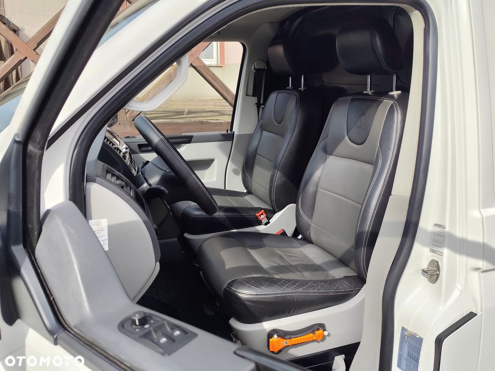 Volkswagen Transporter T5 - 11