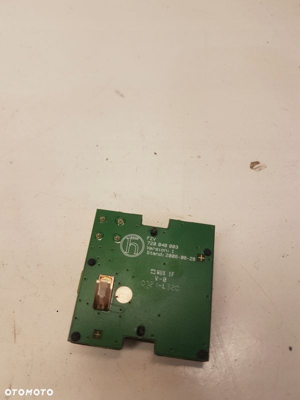 WZMACNIACZ ANTENOWY AUDI A3 A4 A6 4F5035225P - 3