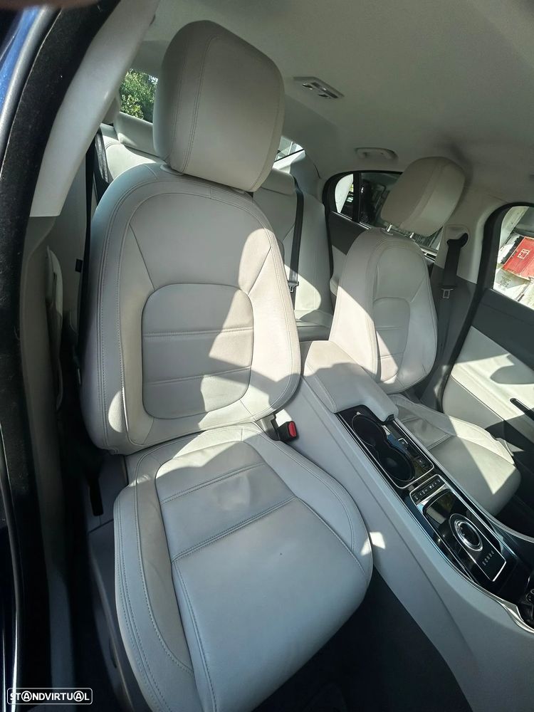 Jaguar XE 20d Aut. Prestige - 4