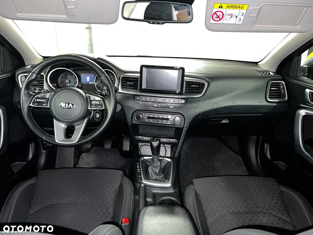 Kia Ceed - 14