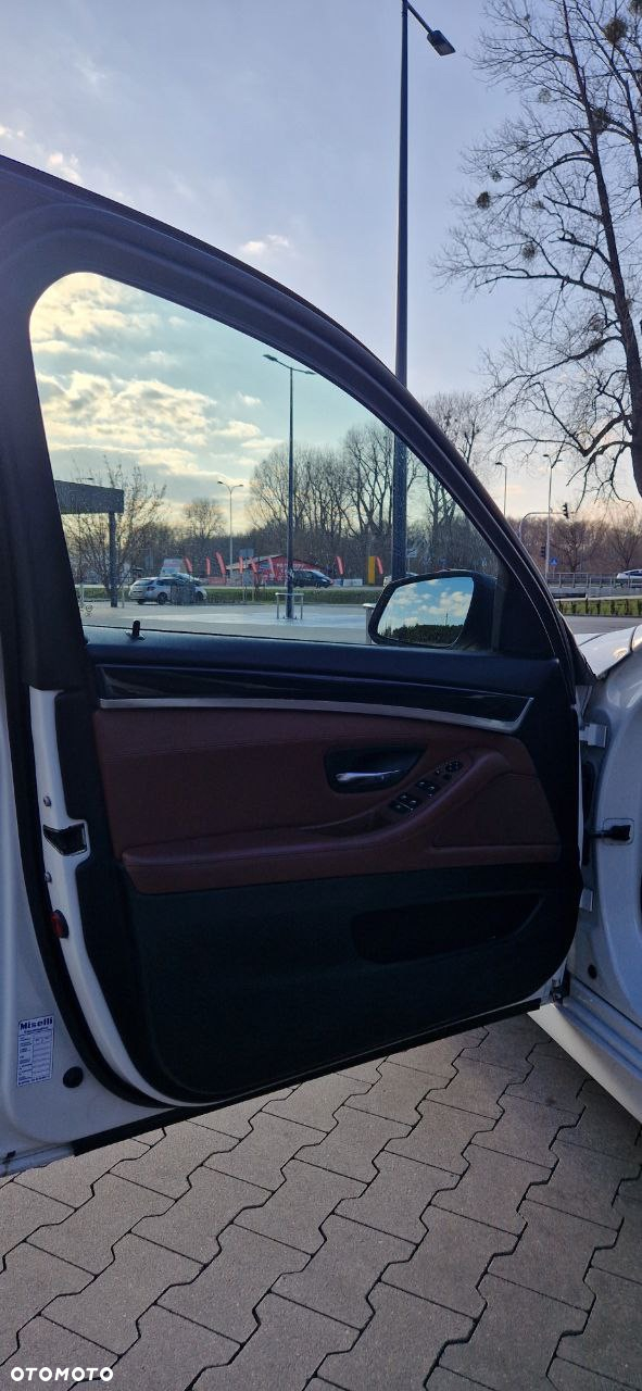 BMW Seria 5 - 22