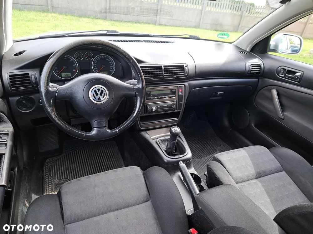 Volkswagen Passat 1.8T - 11