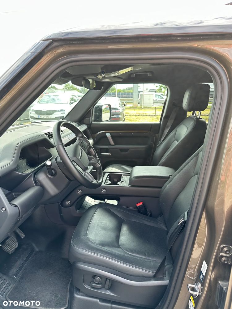 Land Rover Defender 3.0 P400 mHEV X-Dynamic HSE - 6