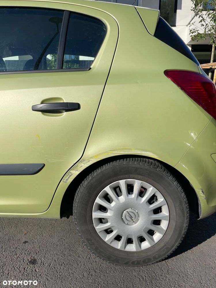 Opel Corsa 1.2 16V Enjoy - 12