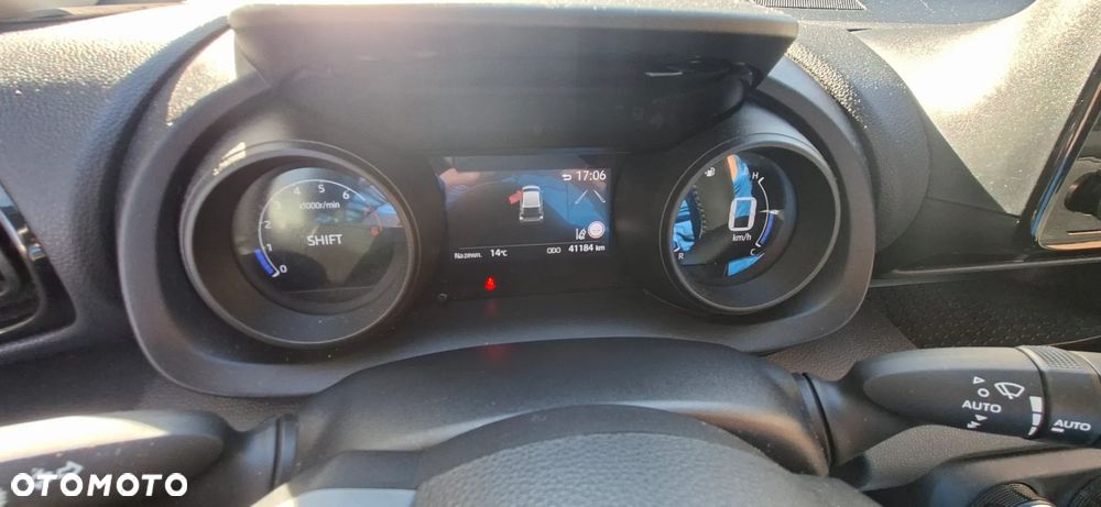 Toyota Yaris 1.5 Comfort - 9