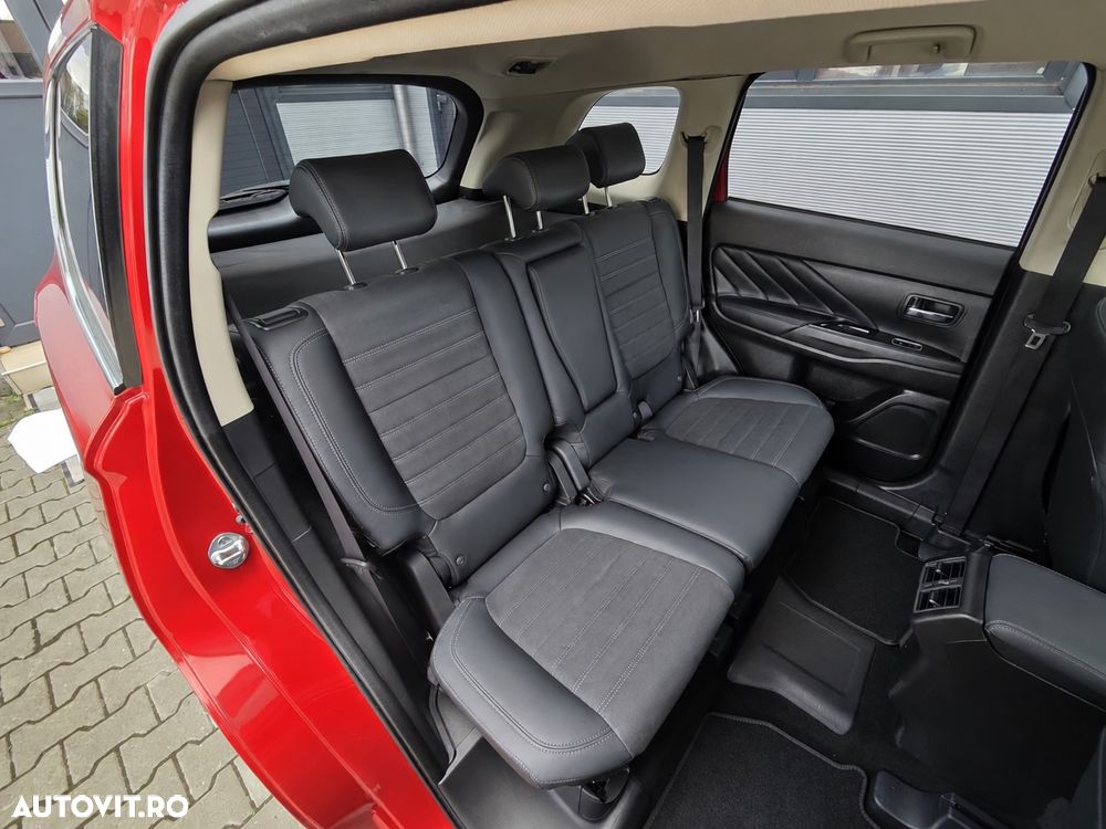 Mitsubishi Outlander 2.4 4WD Diamant+ - 4