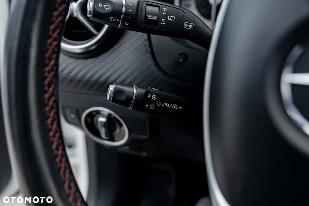 Mercedes-Benz Klasa A 250 4Matic 7G-DCT AMG Line - 36