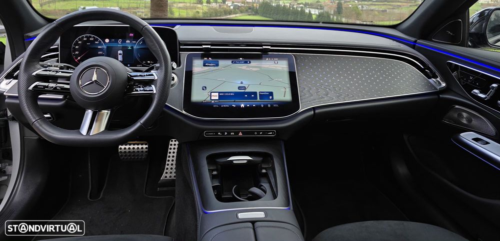 Mercedes-Benz E 300 de 4Matic 9G-TRONIC AMG Line - 23