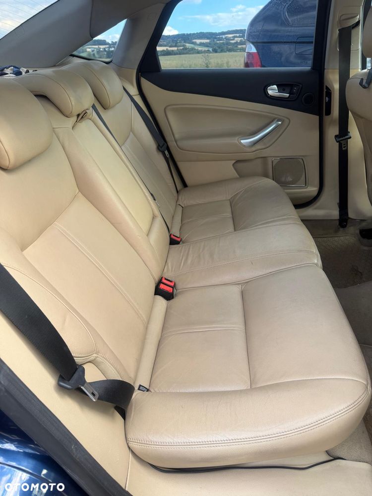 Ford Mondeo 2.0 TDCi Ghia X - 11