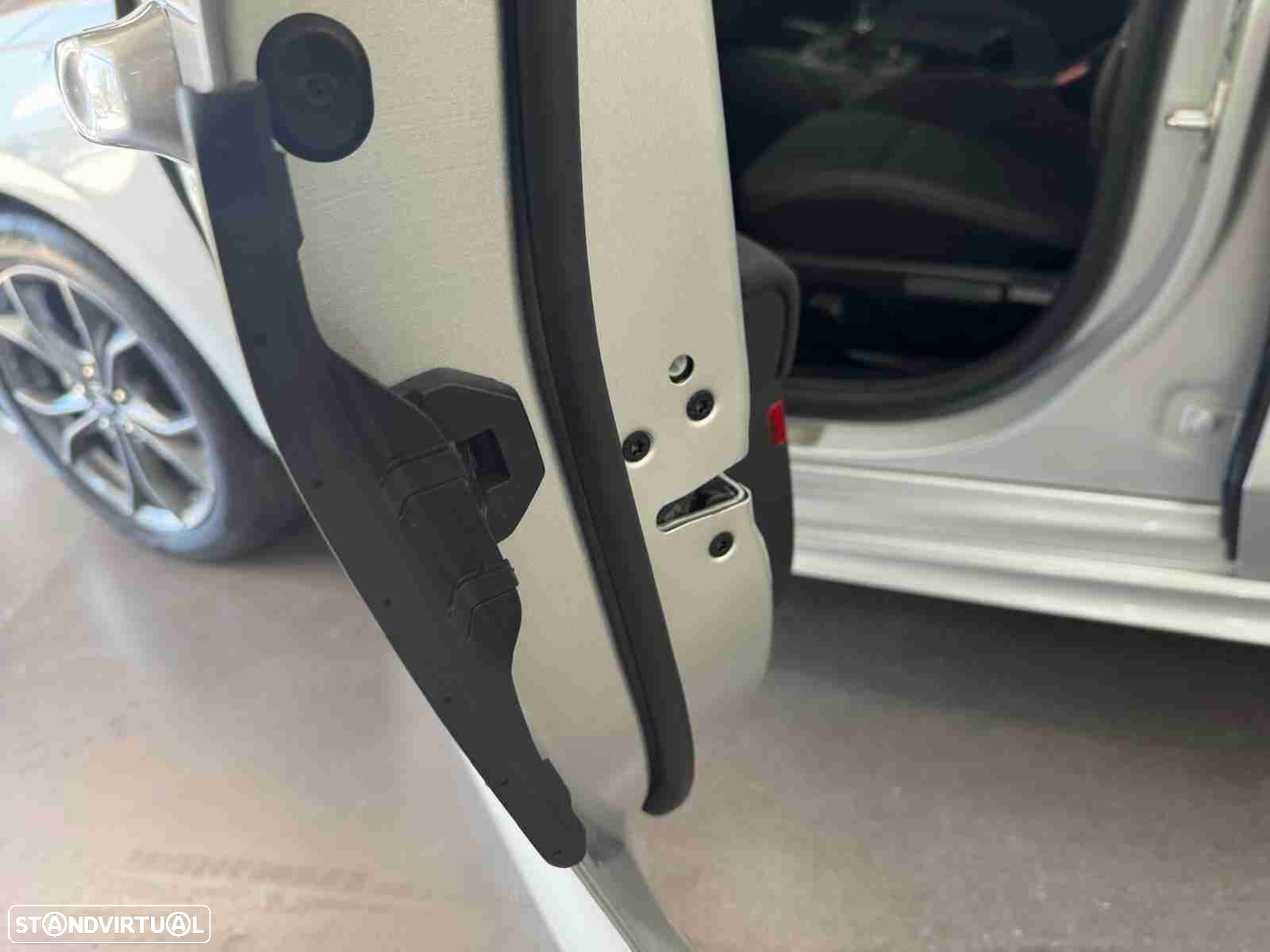 Ford Focus 1.0 EcoBoost ST-Line - 8