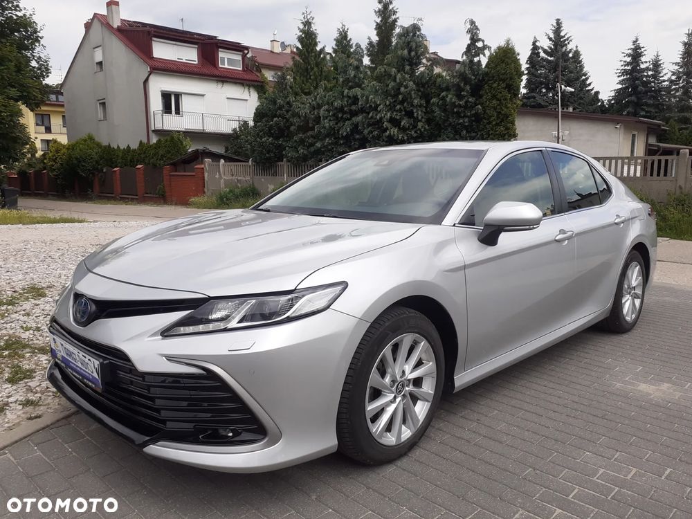 Toyota Camry - 1