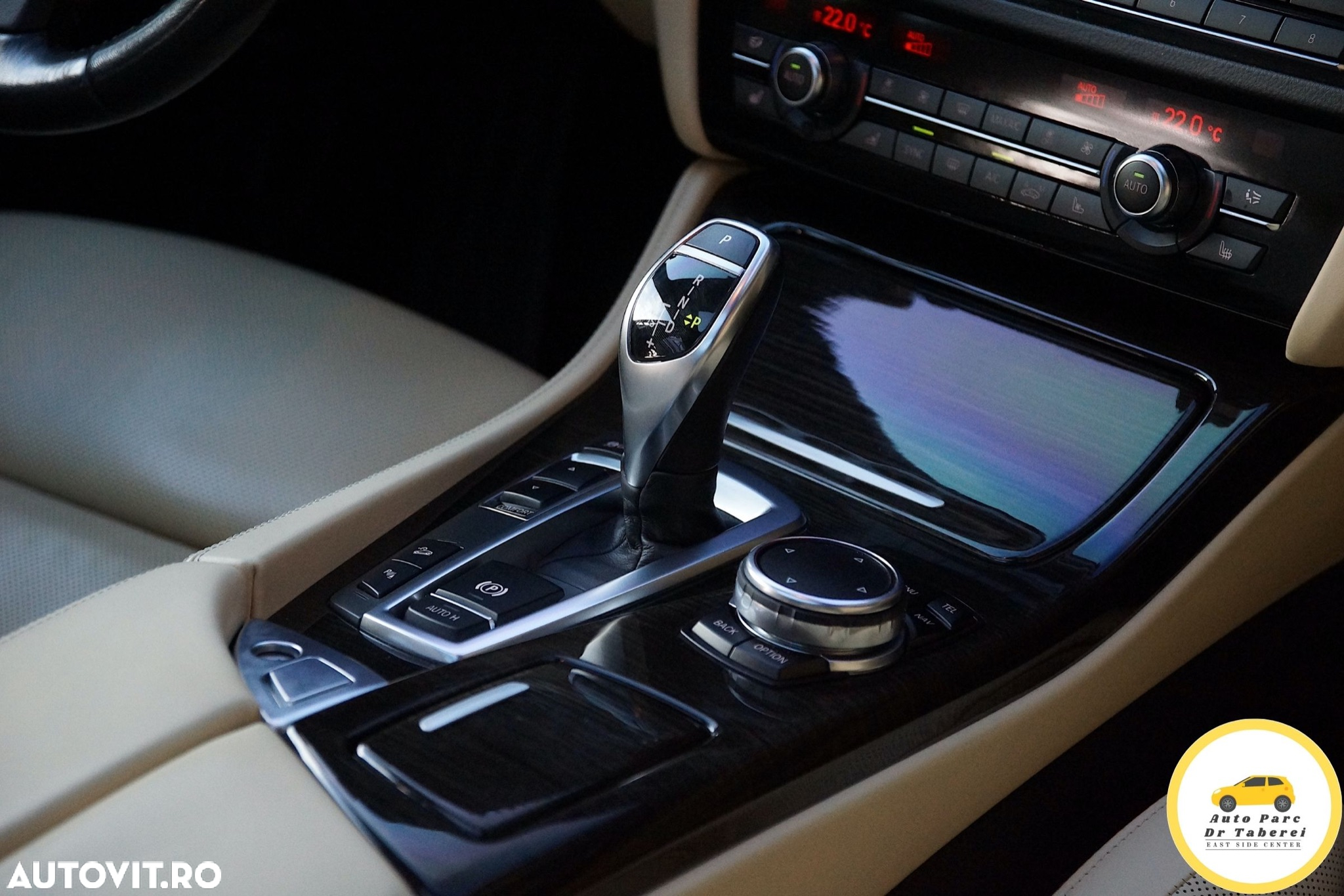 BMW Seria 5 530d xDrive Sport-Aut. Luxury Line - 34