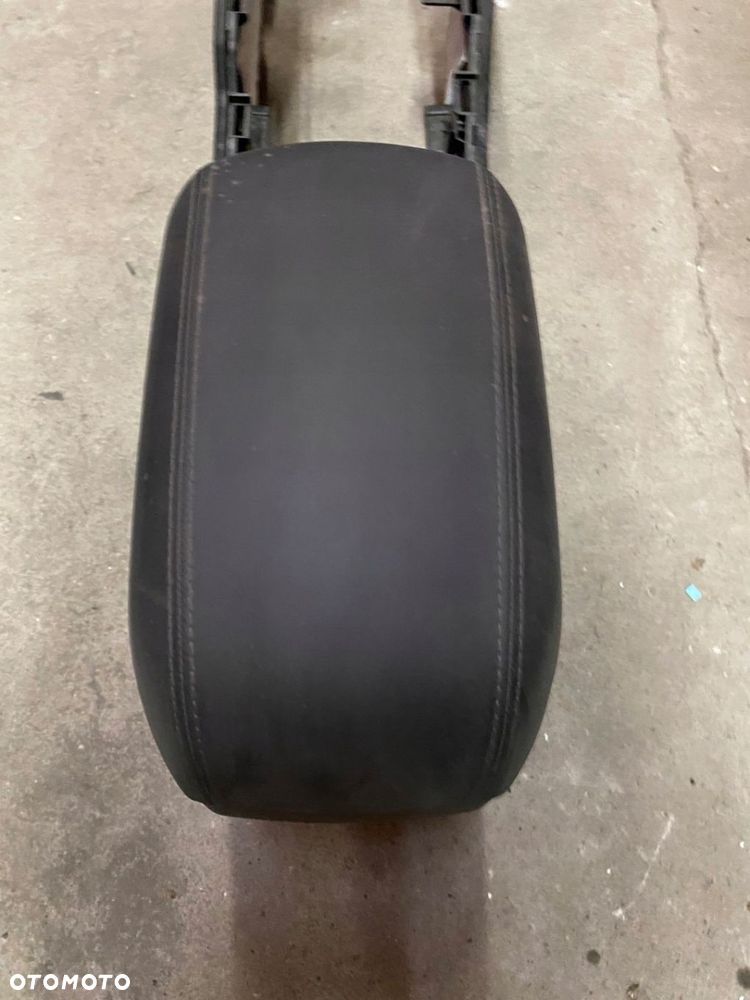 JEEP GRAND CHEROKEE WK2 PODŁOKIETNIK - 3