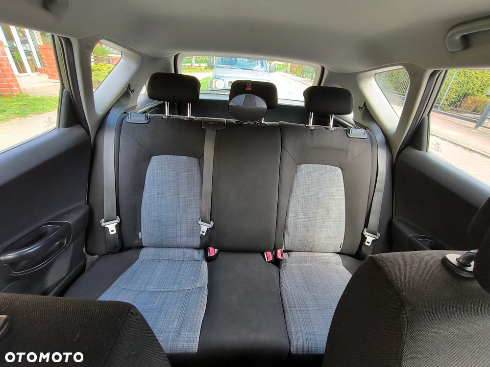 Kia Ceed 1.6 Crdi M - 13