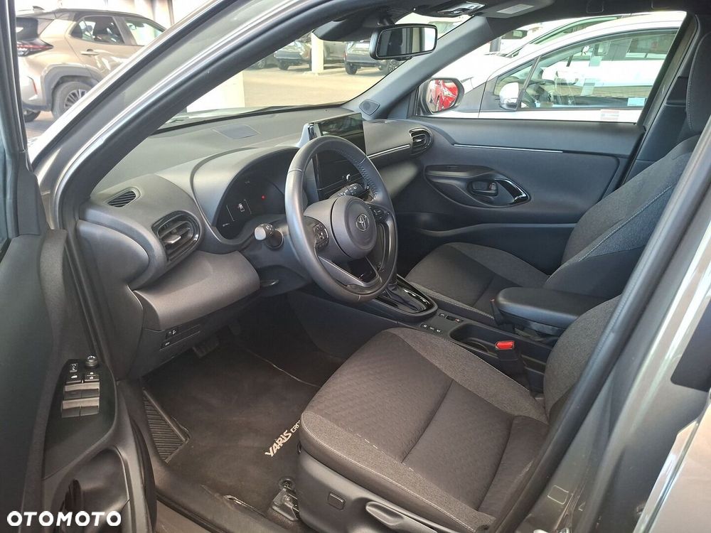 Toyota Yaris Cross - 15