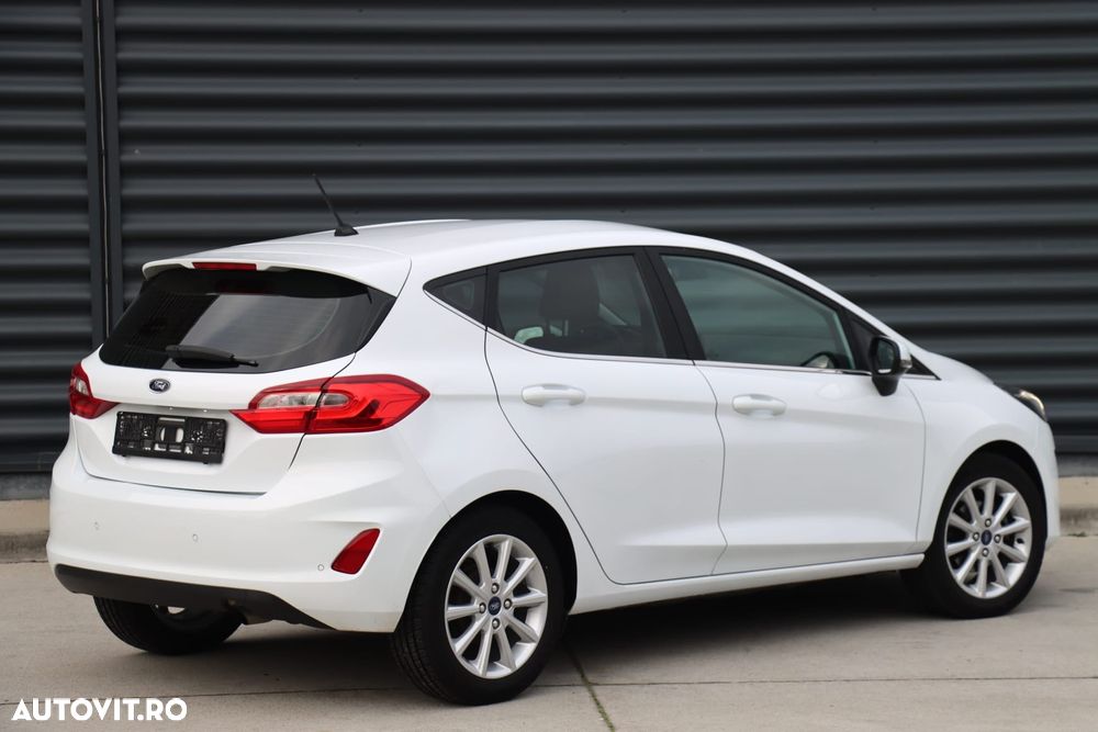 Ford Fiesta 1.5 TDCi S&S TITANIUM - 3