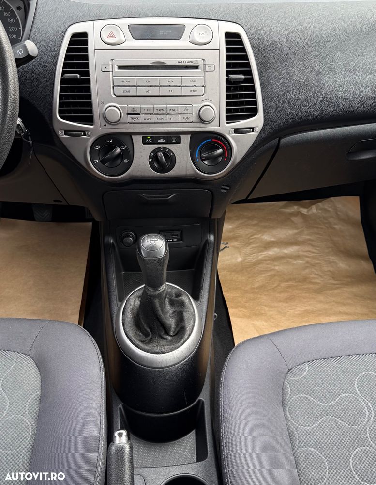 Hyundai i20 1.4 CRDI Style - 31