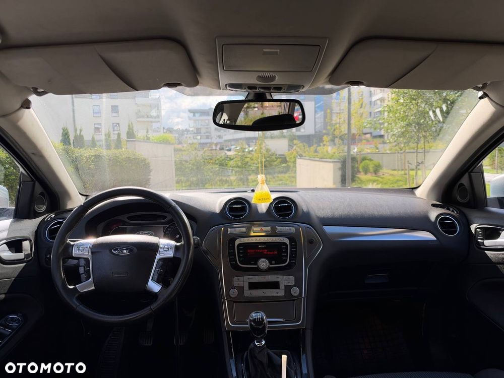 Ford Mondeo - 9