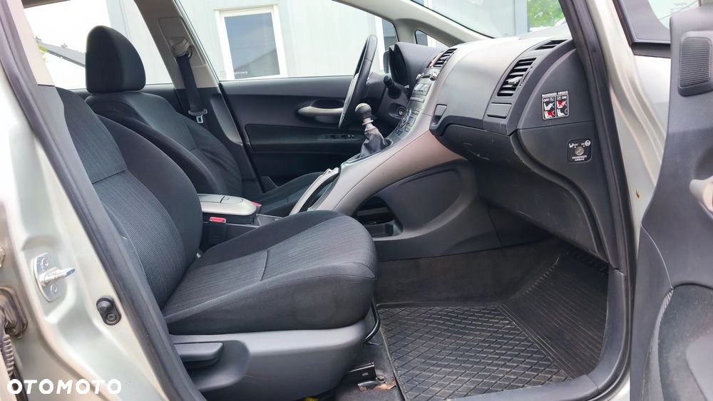Toyota Auris 2.0 D-4D Luna - 22