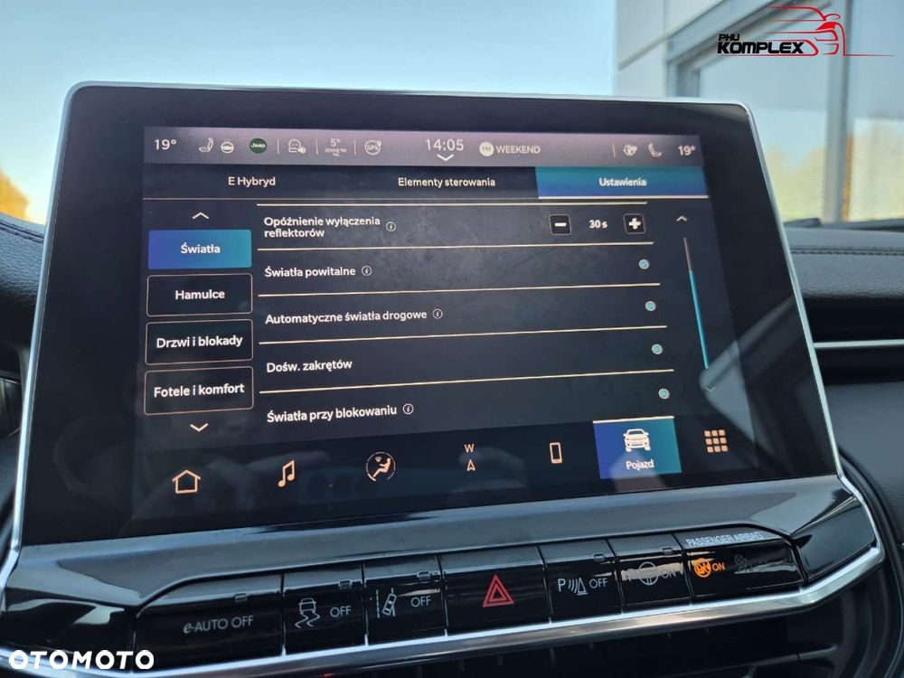 Jeep Compass - 34