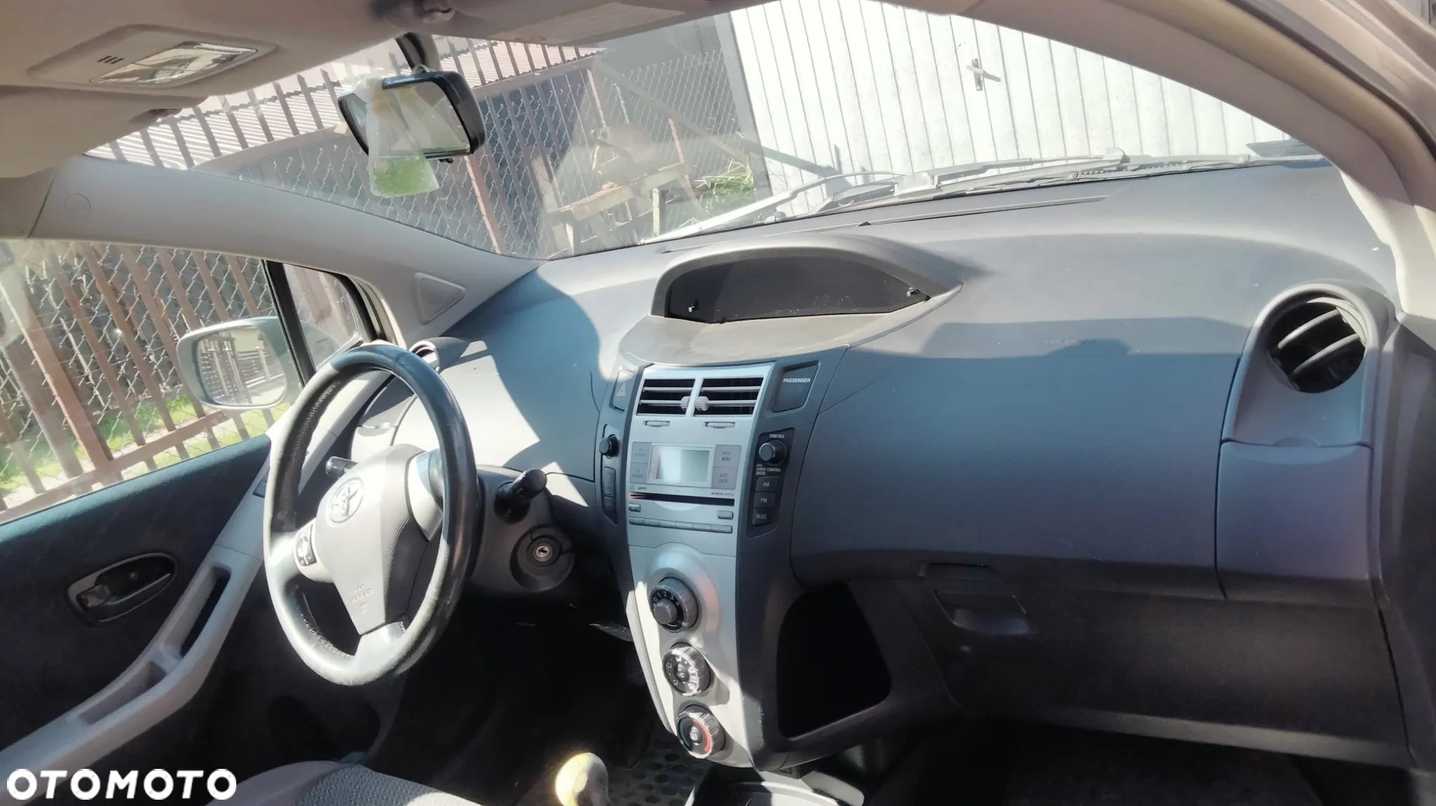 Toyota Yaris 1.3 Luna A/C - 5