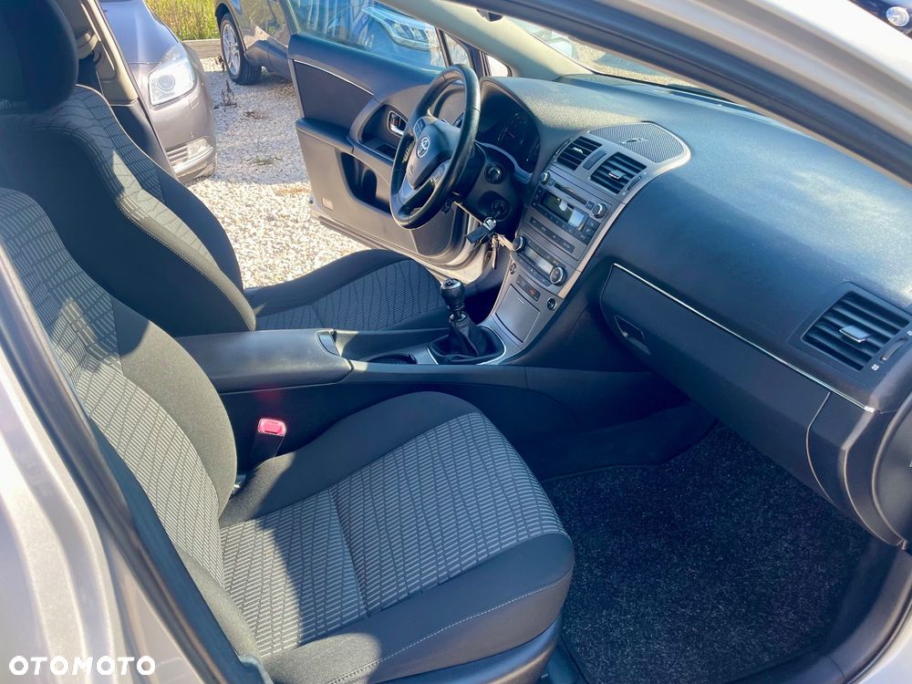 Toyota Avensis 1.8 Selection - 26