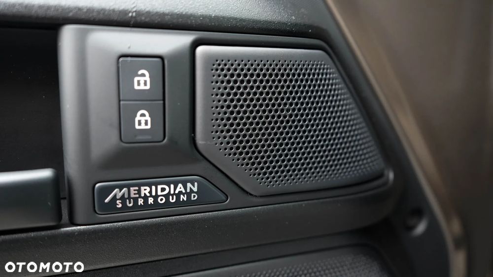 Land Rover Defender 4.4 P635 V8 mHEV Octa - 17