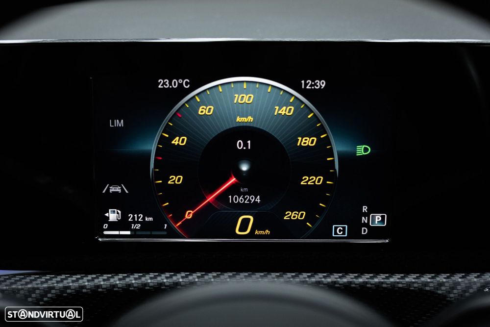 Mercedes-Benz A 180 Limousine d Progressive Aut. - 41