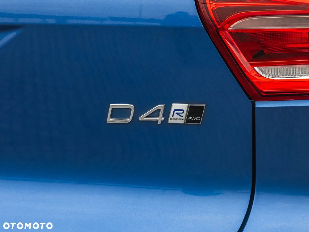 Volvo XC 40 D4 AWD Geartronic R-Design - 16