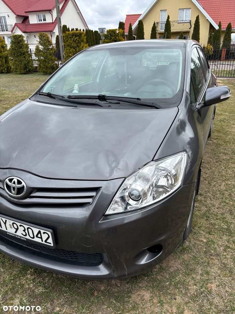 Toyota Auris - 12