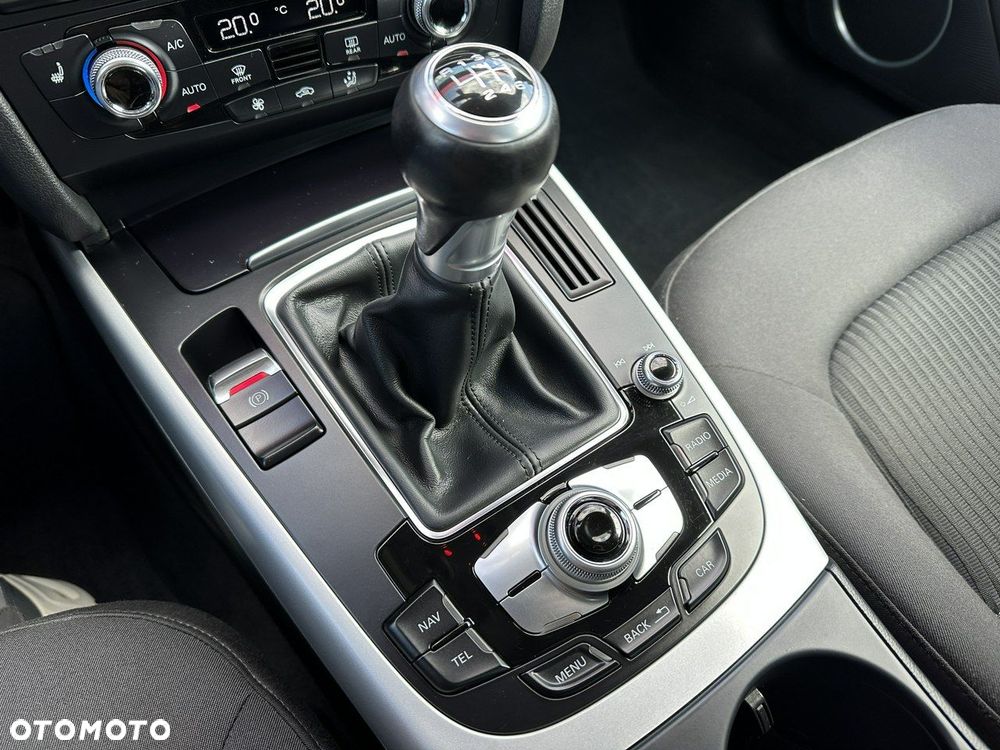 Audi A4 Limousine 1.8 TFSI quattro Attraction - 23