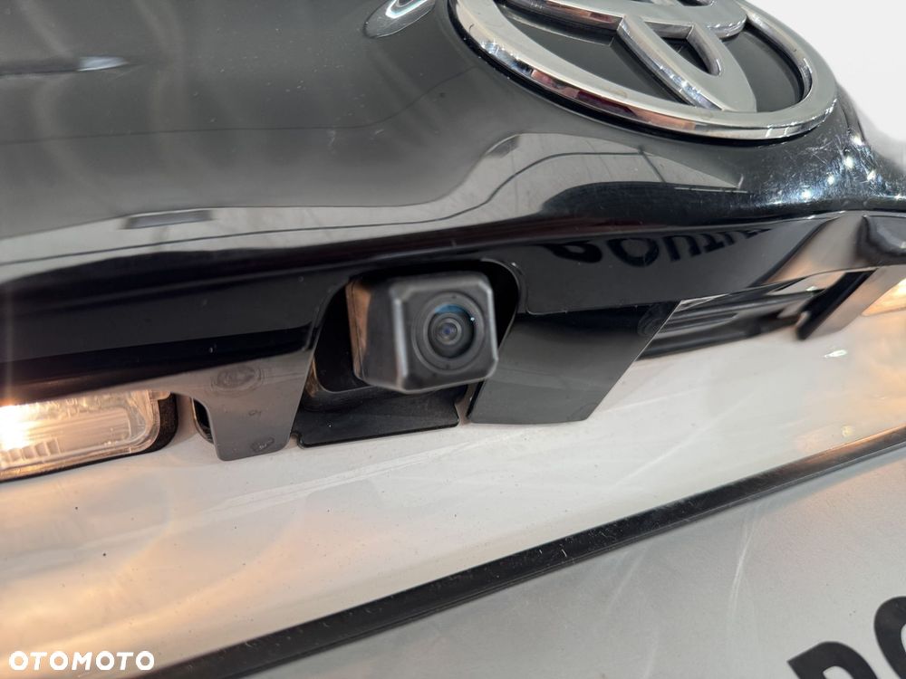 Toyota Yaris - 16