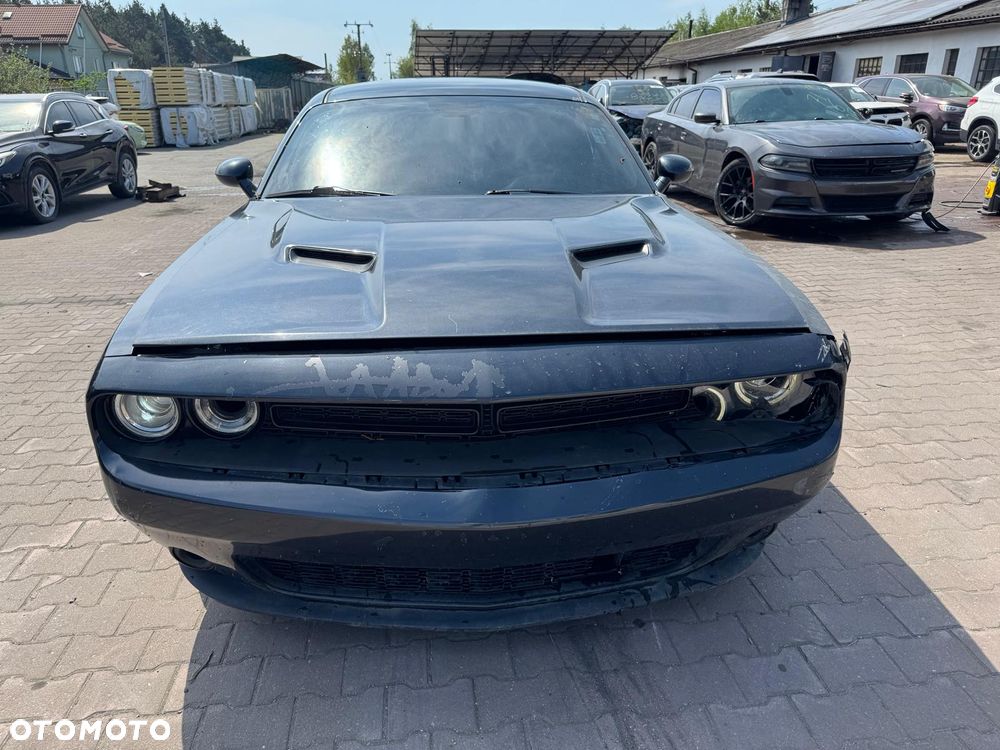Dodge Challenger - 6
