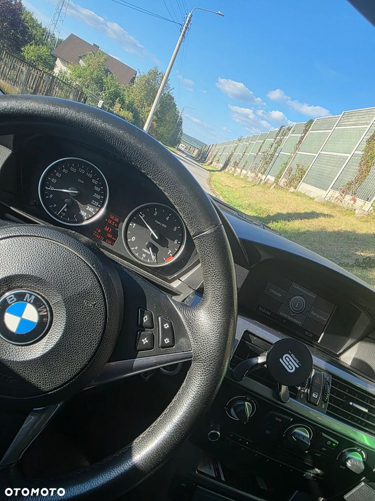 BMW Seria 5 525i - 13