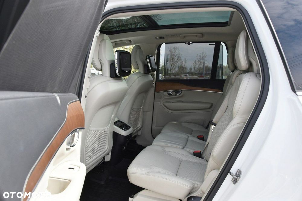 Volvo XC 90 - 17