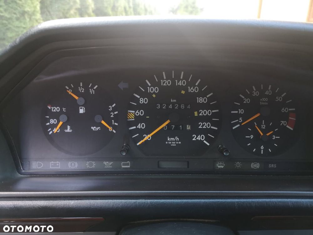 Mercedes-Benz W124 (1984-1993) - 11