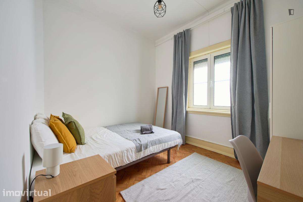 Quarto - localizado em Entrecampos Lisbon - Grande imagem: 2/49