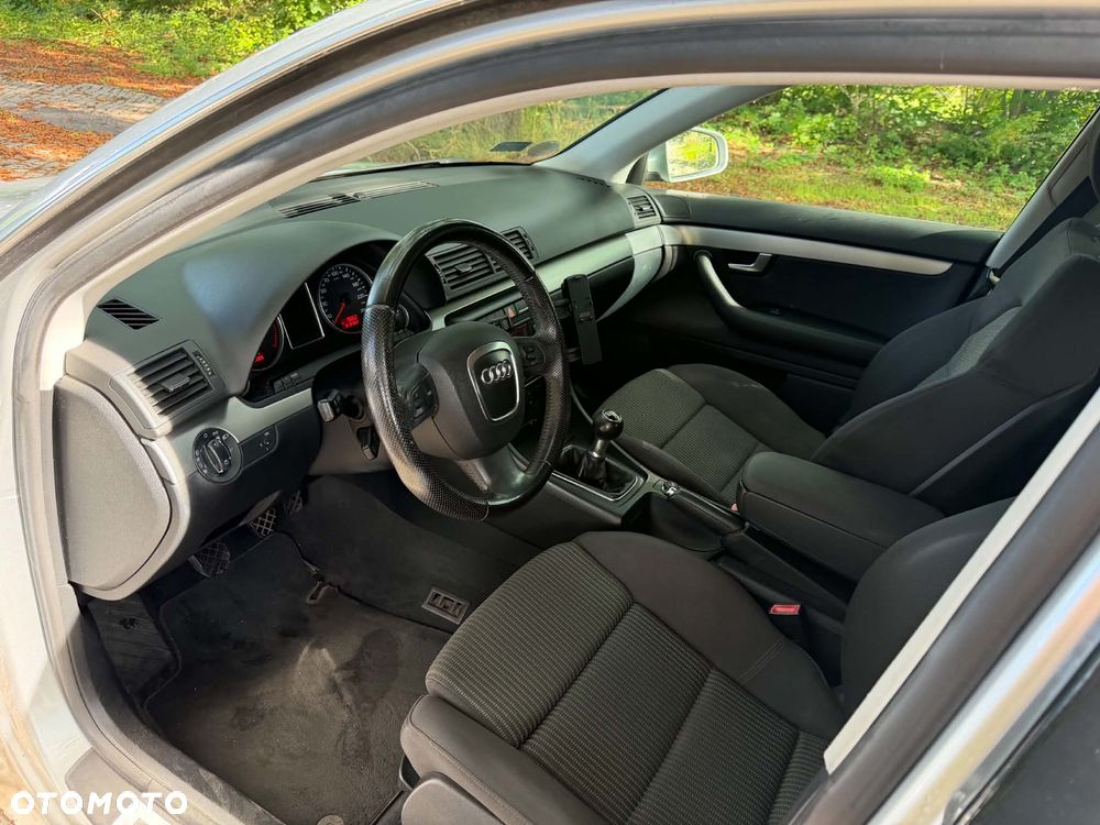Audi A4 Avant 2.0 TDI - 7