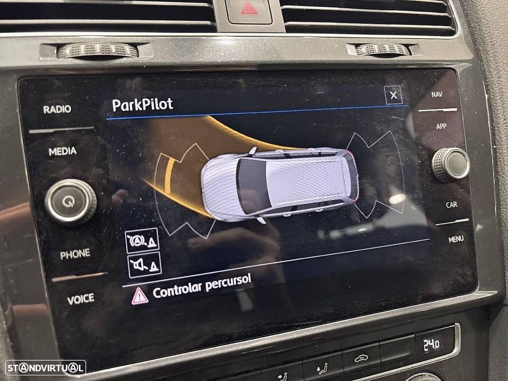 VW Golf 1.6 TDI Confortline - 17