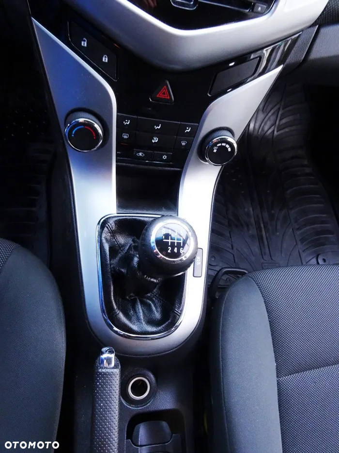 Chevrolet Cruze 2.0 D LT - 22