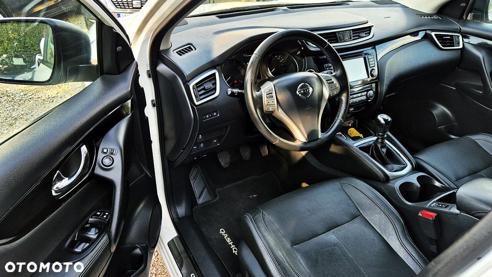 Nissan Qashqai 1.6 DIG-T 360 - 26