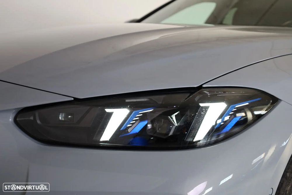BMW i4 eDrive40 Edição Desportiva M - 13