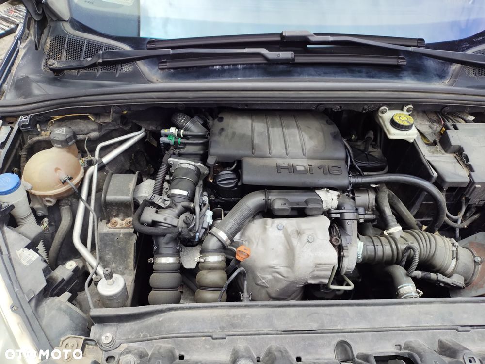Peugeot 308 1.6 HDi Premium - 16