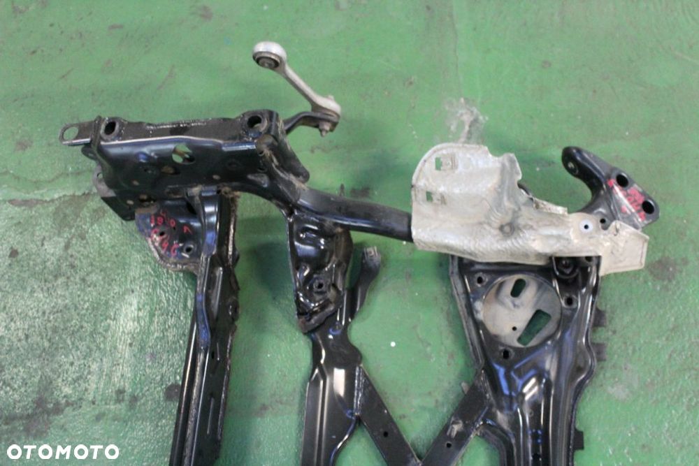 Ława pod Silnik Trawers Audi A8 D4 Lift 4H0399315AF 2015 - 2