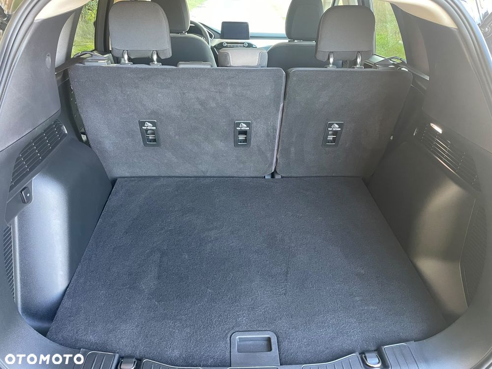 Ford Kuga - 19