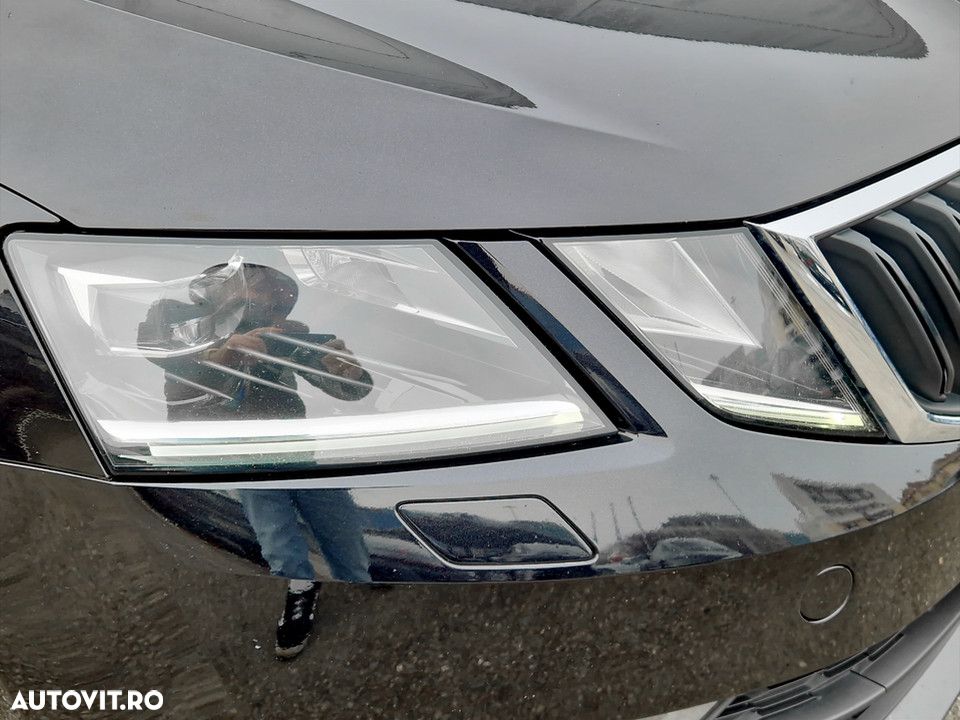 Skoda Octavia 2.0 TDI DSG Ambition - 9