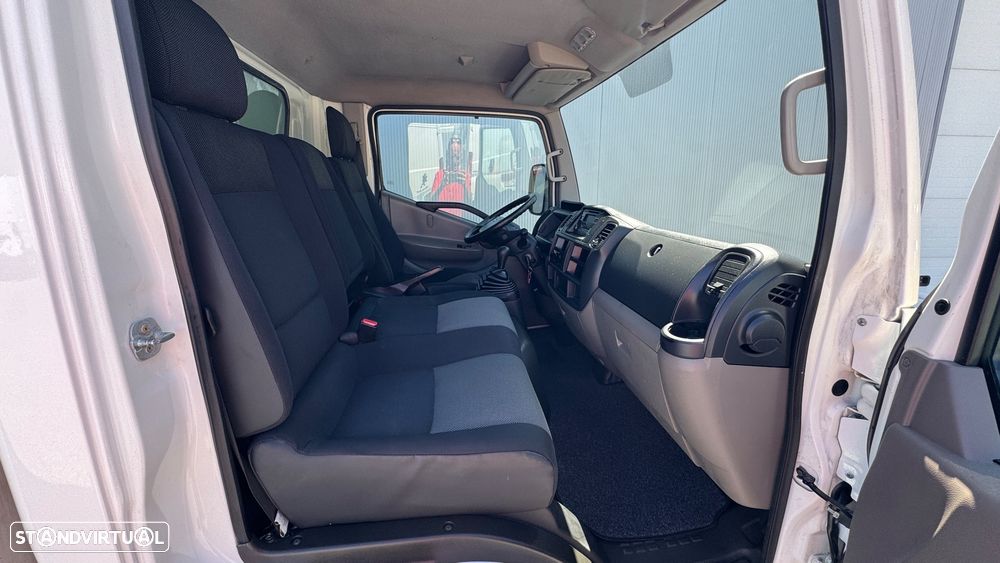 Nissan Cabstar C/ Plat. Elevatória NT 400 3.0 dCi - 5