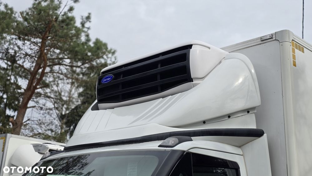 Iveco IVECO DAILY 3.0 180KM 50C18 ❗❗ ZABUDOWA IZOTERMA 12 EP / CARRIER XARIOS 500 / MROŹNIA -25 +25 GRZANIE / ZASILANIE ZEWNETRZNE /  NOWE OPONY / WINDA DHOLLANDIA 1000KG / NAVI + KAMERA COFANIA / RADAR / CHŁODNIA / SERWIS ASO / 50c15 50c18 35c18 72c18❗❗ JAK NOWY❗❗ - 33