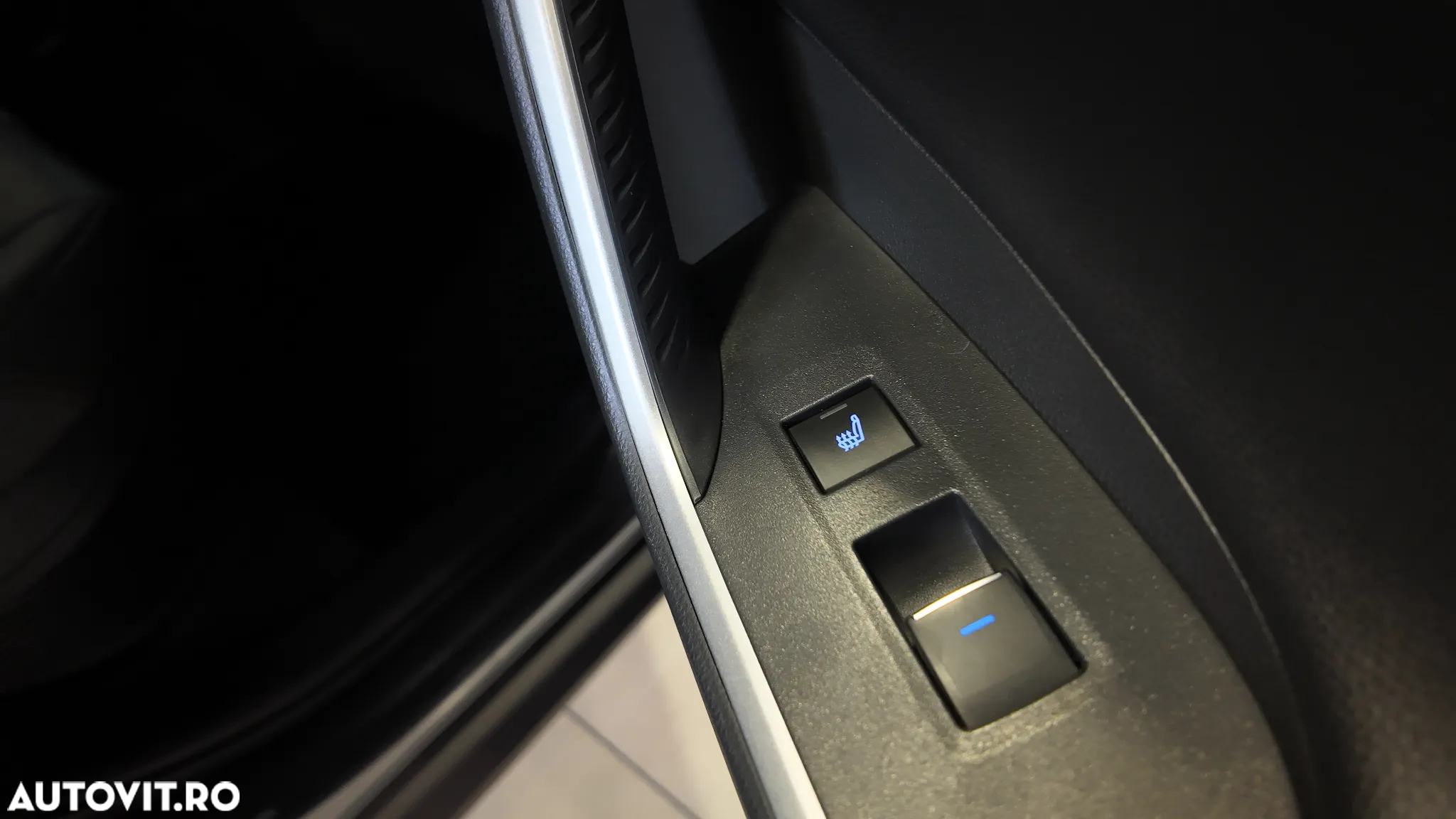 Suzuki Across PLUG-IN HYBRID - 36