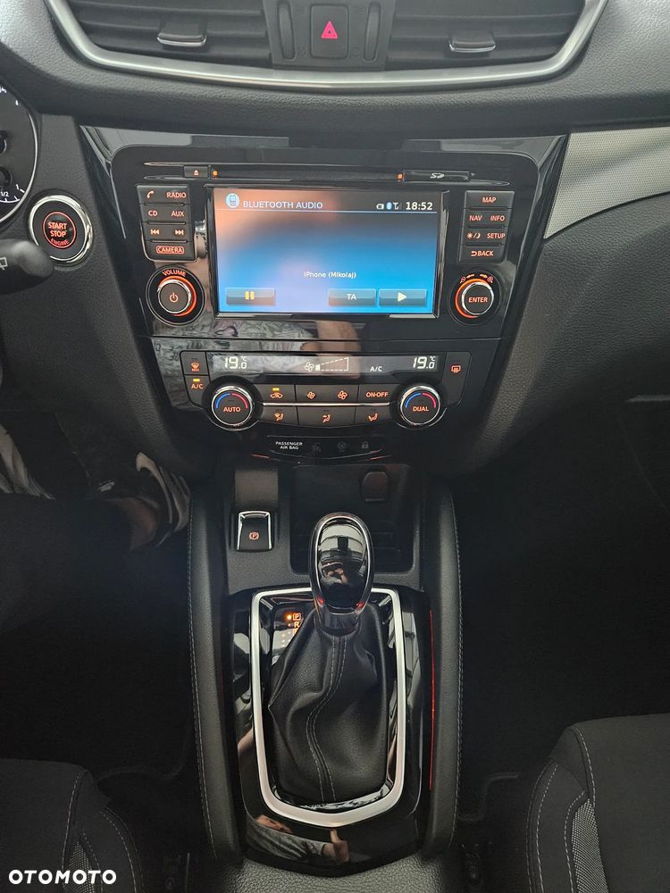Nissan Qashqai 1.2 DIG-T N-Connecta Xtronic EU6 - 16